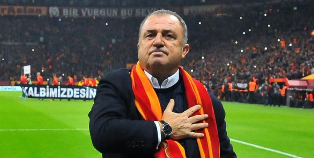 Galatasaray'da teknik direktör Fatih Terim, başkan Burak Elmas ile NEF Stadyumu'nda yaptığı toplantıdan sonra görevinden ayrıldı.